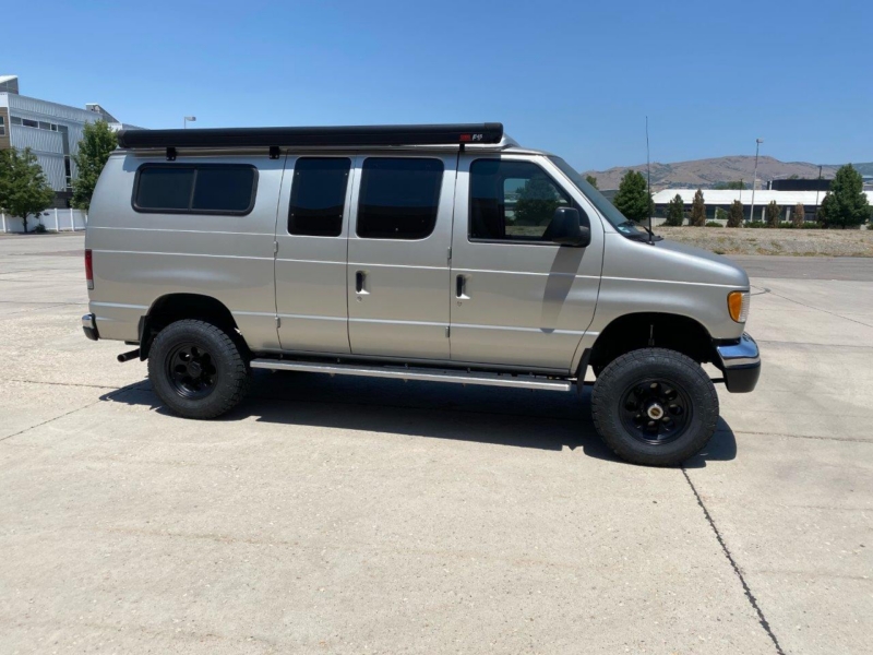 03FordE250A4x4TY_ Cover