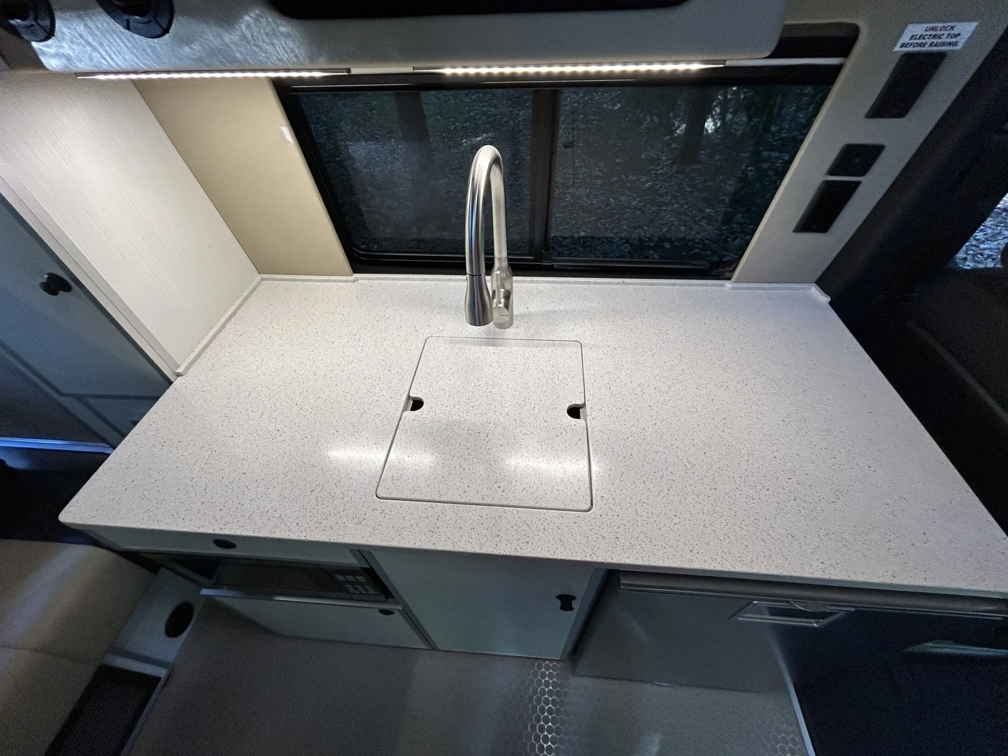New 2022 Sprinter 2500 144 4x4 RB-150S, Shoreline countertop with sink cover