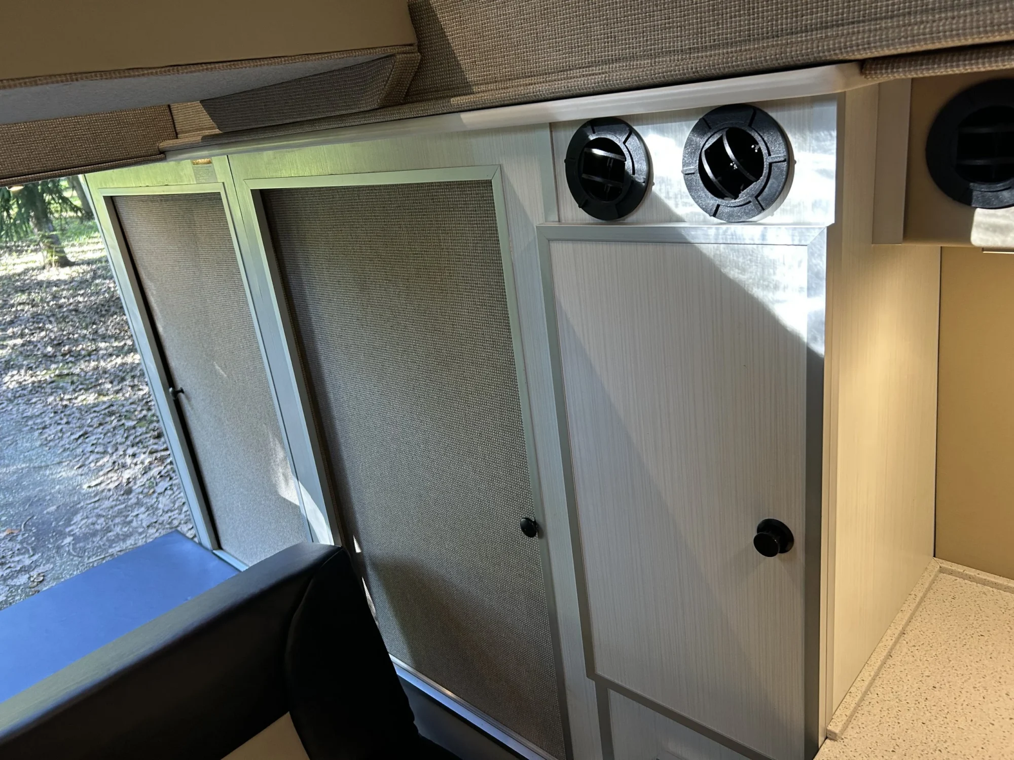 New 2022 Sprinter 2500 144 4x4 RB-150S, interior cabinets