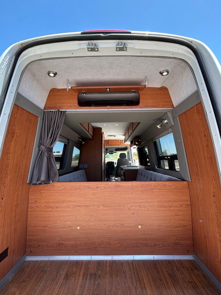 2011SprinterLB – 13