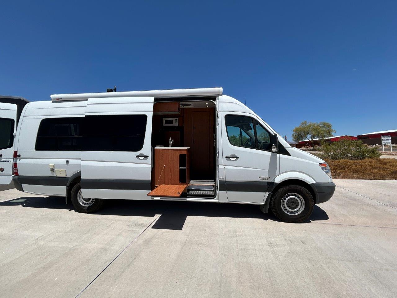 2011SprinterLB – 2