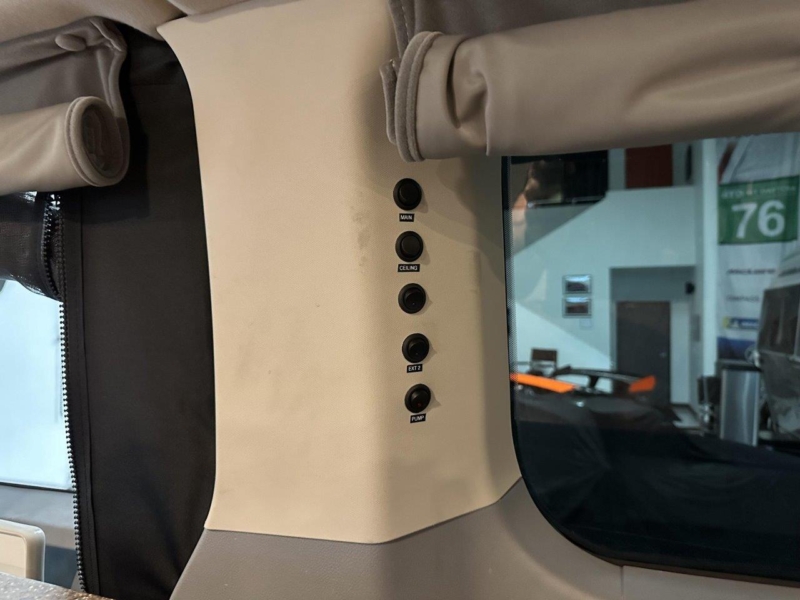 2017_ford_e130t-transit-250-sportsmobile_IMG_4165-10425-scaled