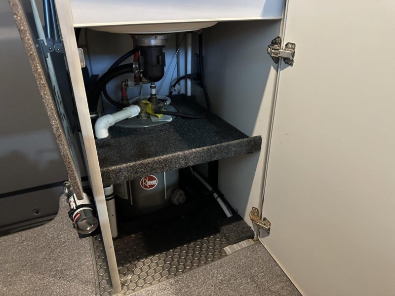 2017_ford_e130t-transit-250-sportsmobile_IMG_4170-10455-scaled