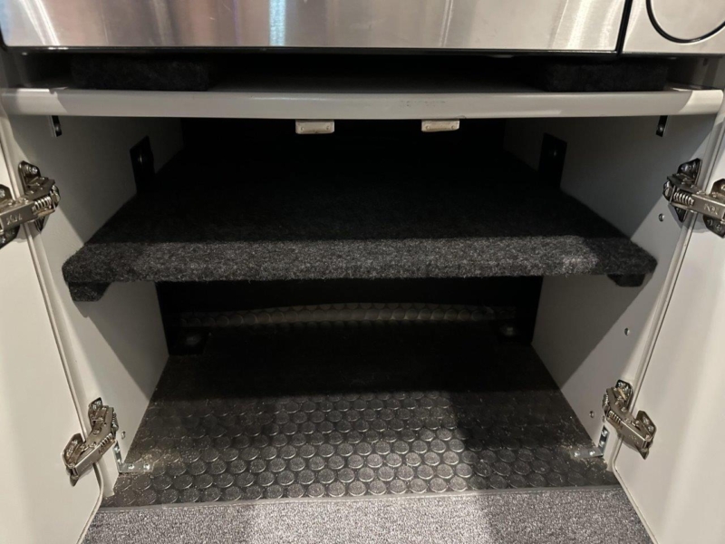 2017_ford_e130t-transit-250-sportsmobile_IMG_4173-10473-scaled