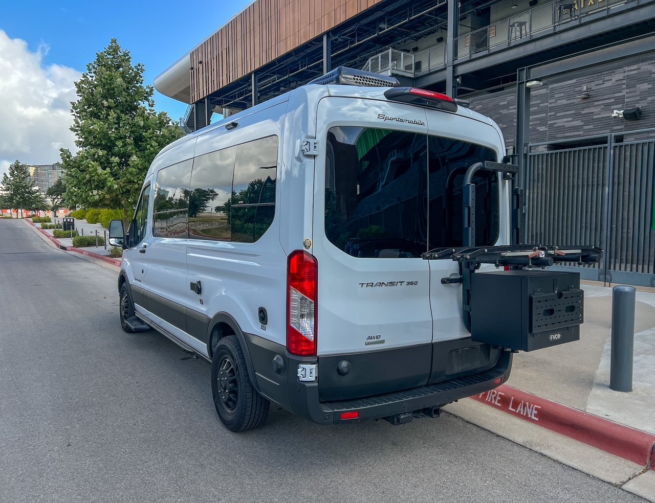 2024 Ford Transit 148 350 Med-Roof AWD — photo 3