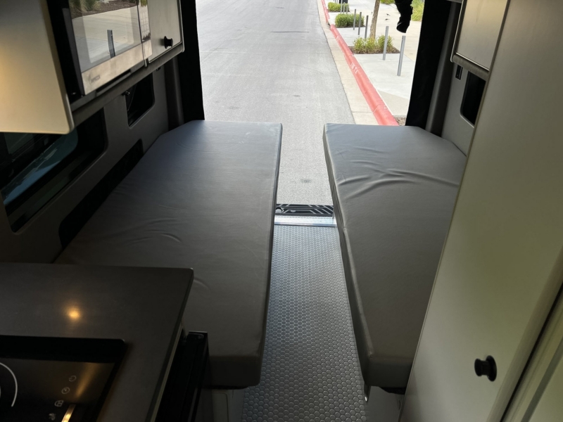 2024 Ford Transit 148 350 Med-Roof AWD — photo 23
