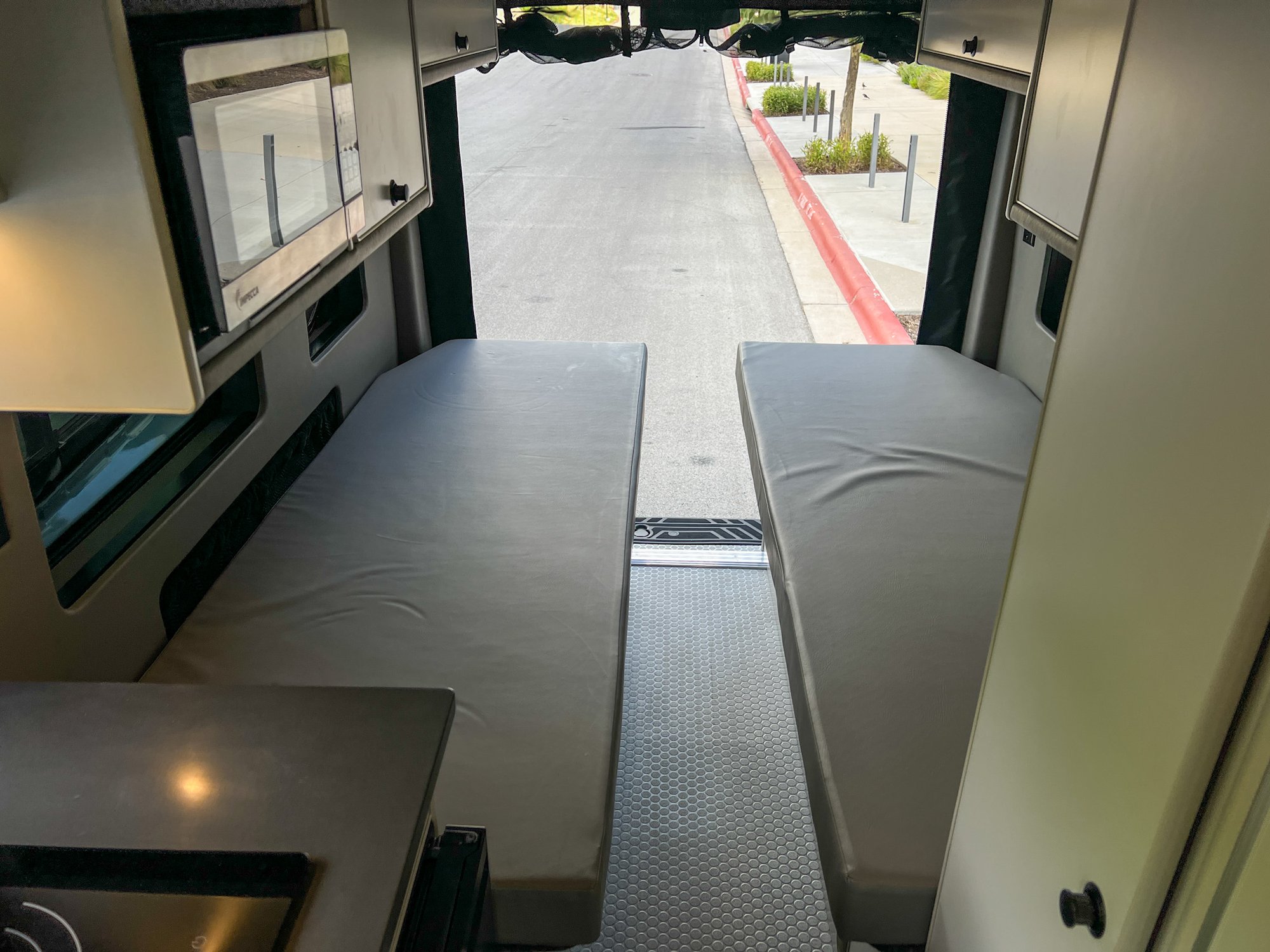 2024 Ford Transit 148 350 Med-Roof AWD — photo 24