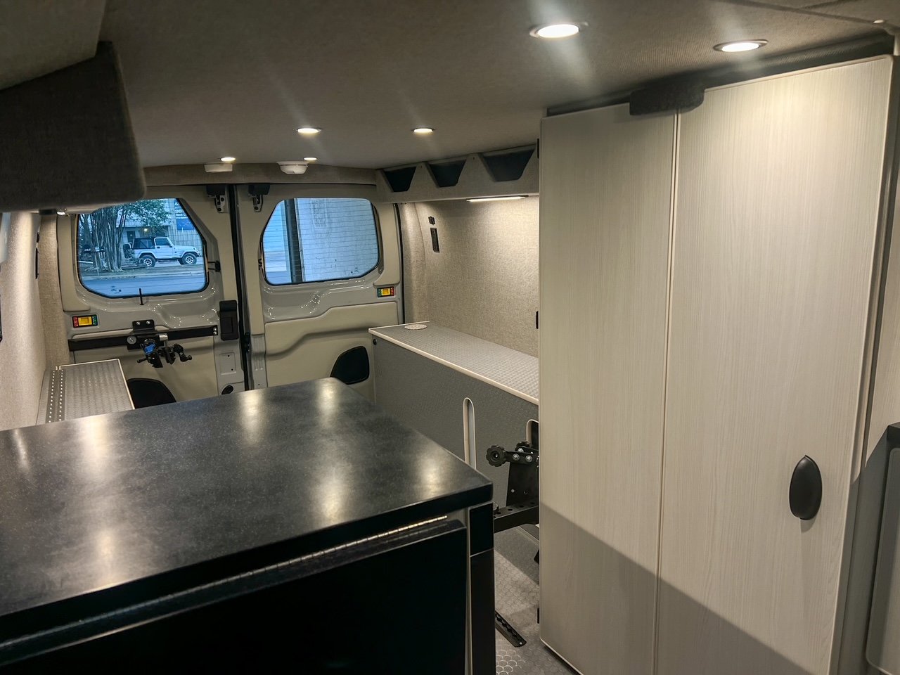 2026-ford-transit-eb-low-roof-bike-hauler-05-6f87bc