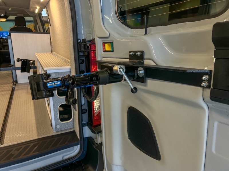 2026-ford-transit-eb-low-roof-bike-hauler-18-f32402