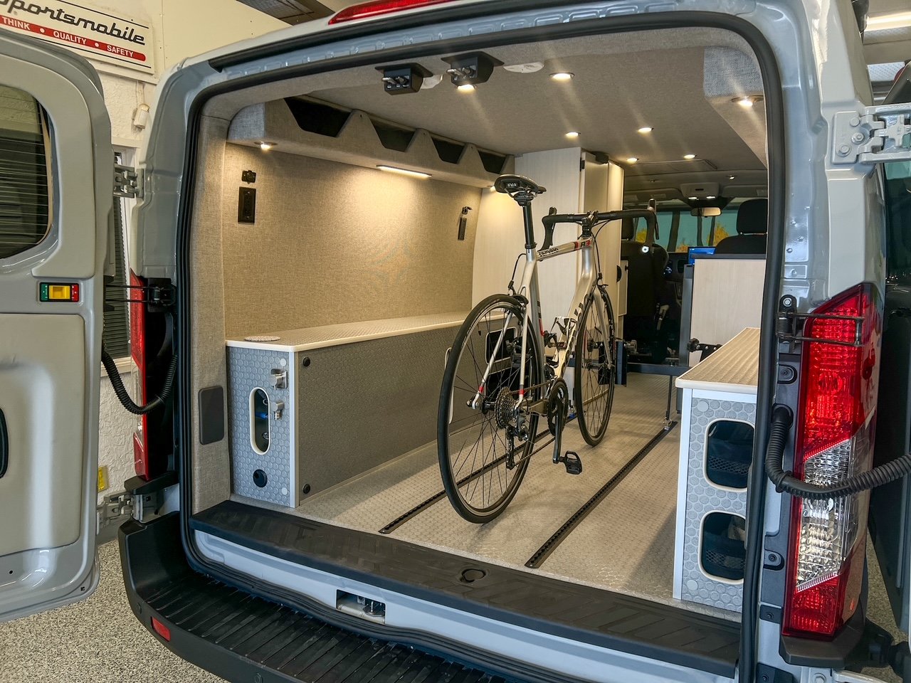 2026-ford-transit-eb-low-roof-bike-hauler-24-e0f8a1