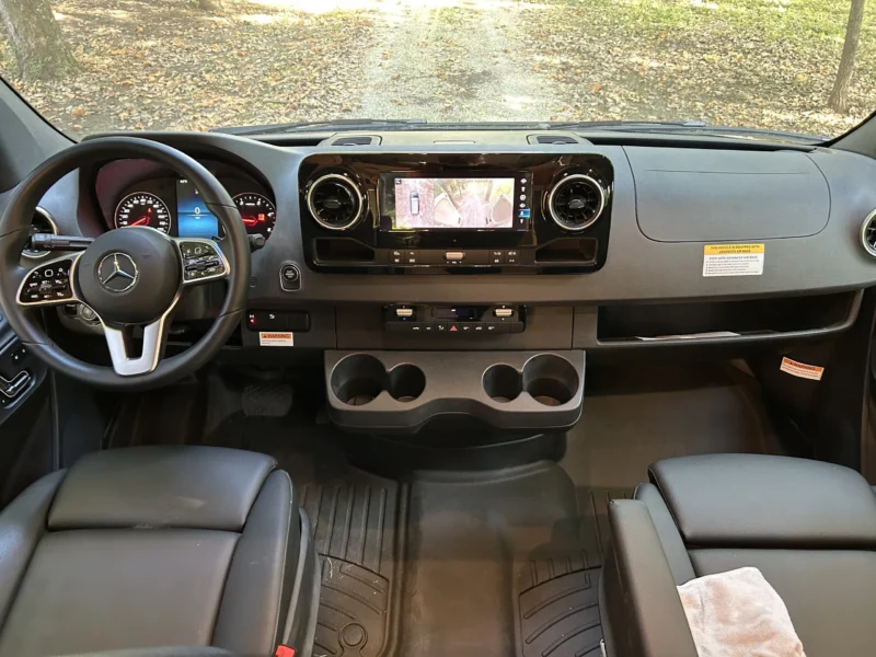 New 2022 Sprinter 2500 144 4x4 RB-150S, cab dashboard and front seats