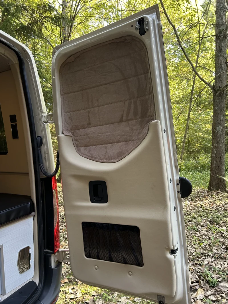 New 2022 Sprinter 2500 144 4x4 RB-150S, rear doors open