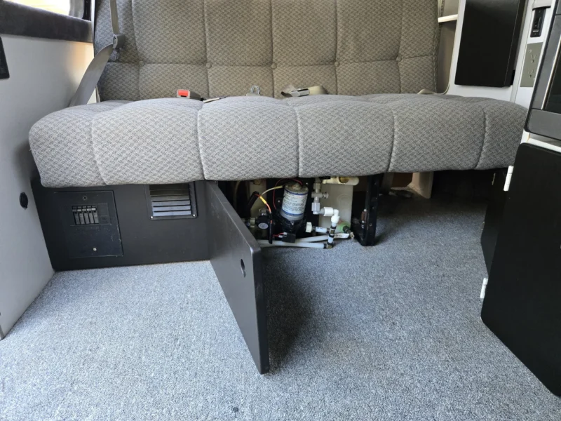 2001 Chevy Express 2500 EB50 Penthouse Top, under-sofa compartment open