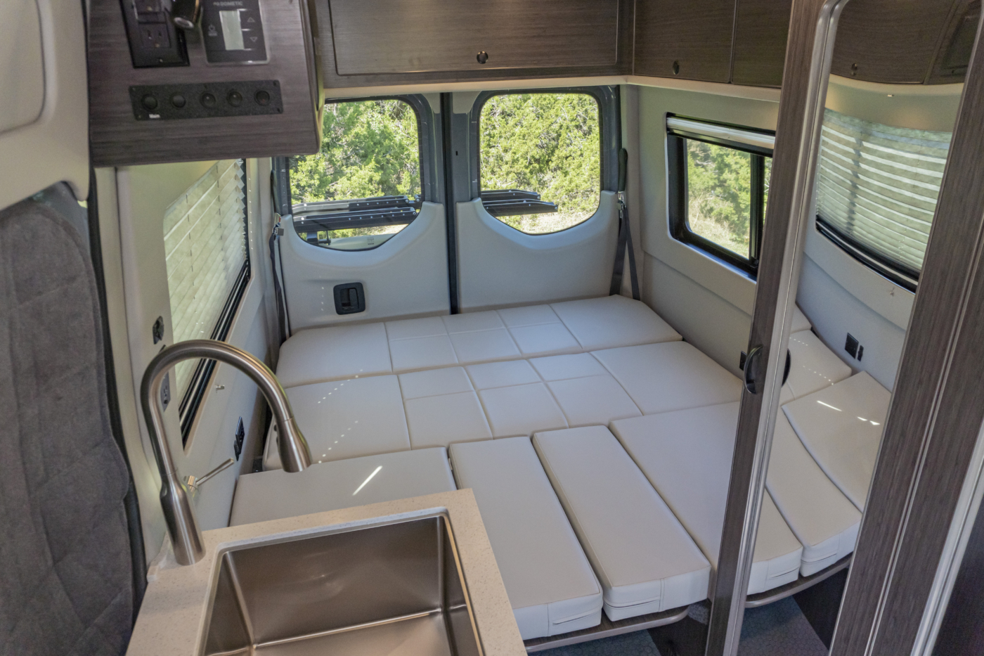 Van Exterior & Interior Options - Systems - View Options