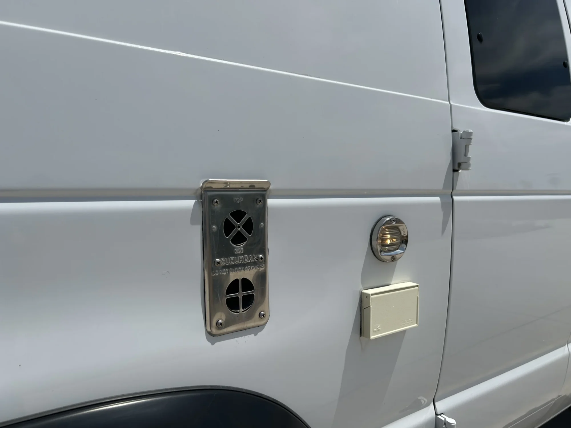 2013 Ford E350 EB Quigley 4x4