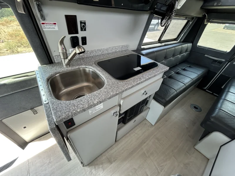 2013 Ford E350 EB Quigley 4x4
