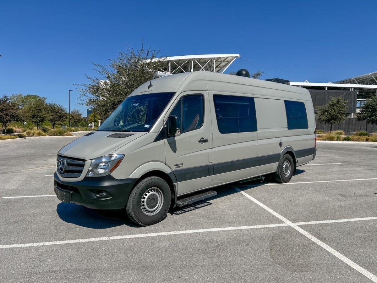 Vans For Sale - New Stock, Pre-Owned & Unconverted Stock