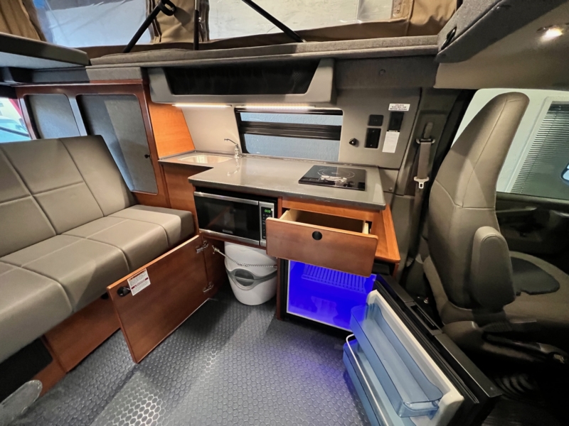 Chevy Express Quigley 4x4 RB-50 camper van