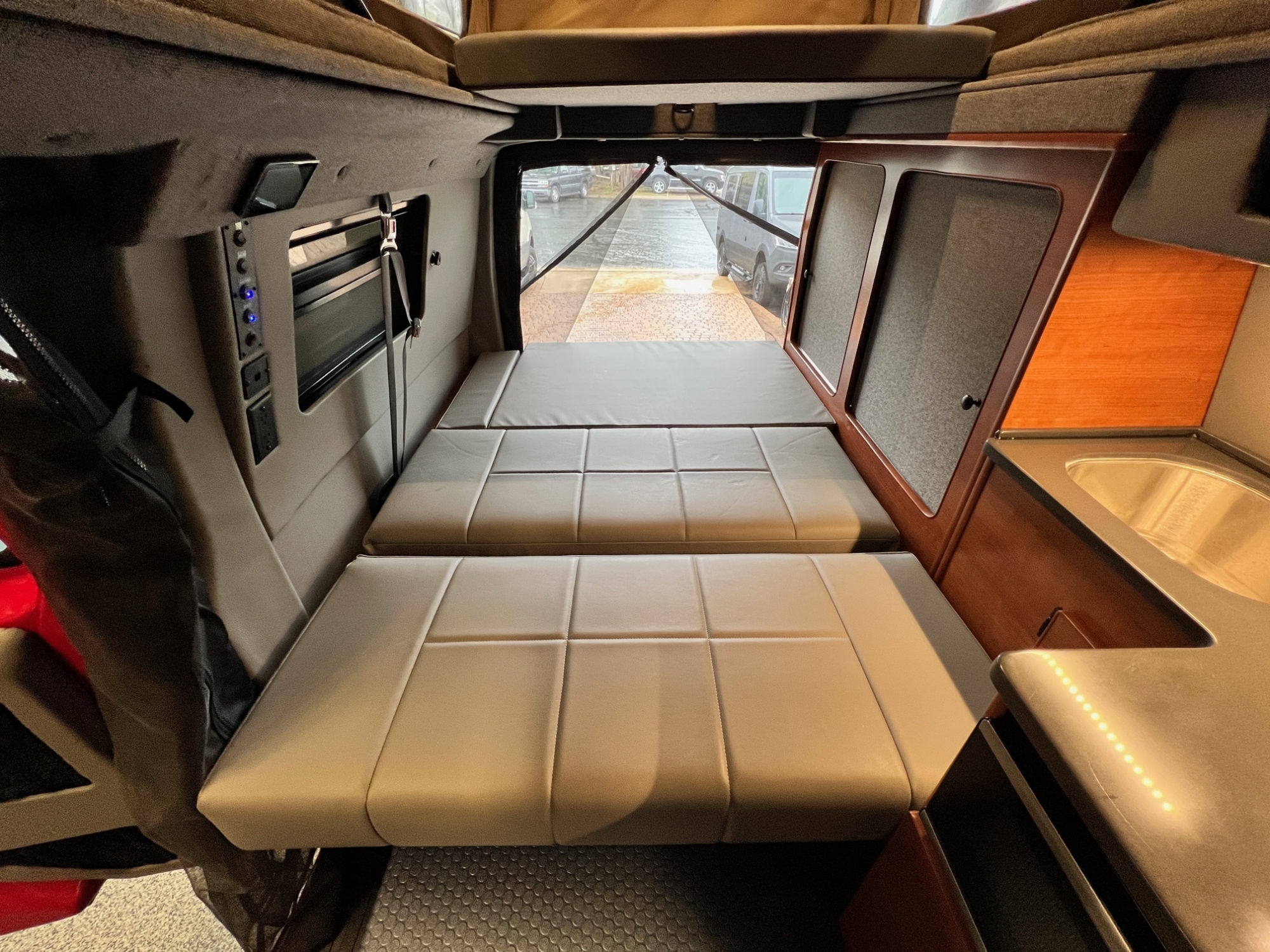 Chevy Express Quigley 4x4 RB-50 camper van