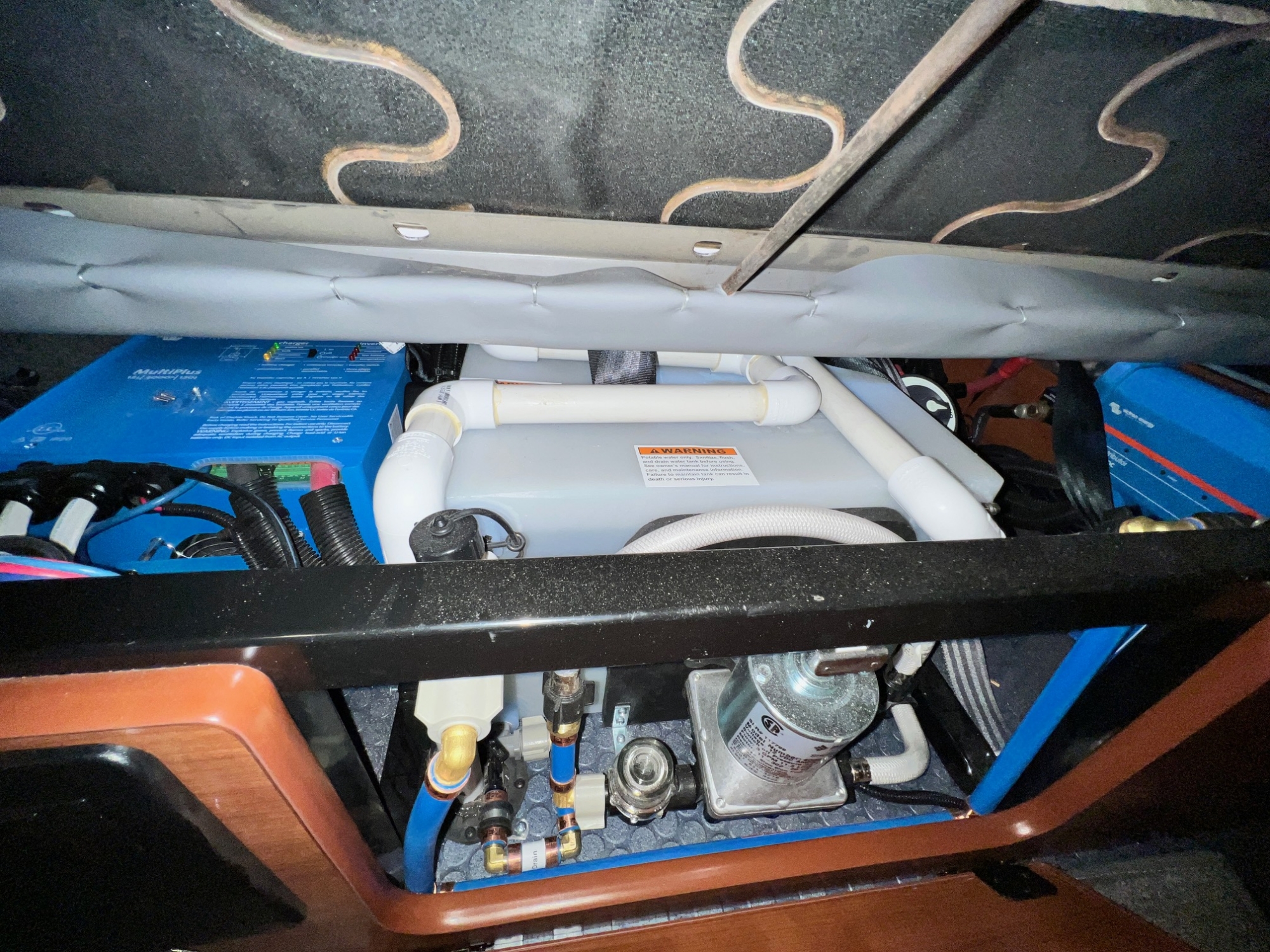 Chevy Express Quigley 4x4 RB-50 camper van