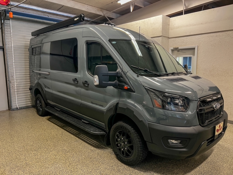 Ford Transit AWD 148 mid-roof garage bike van