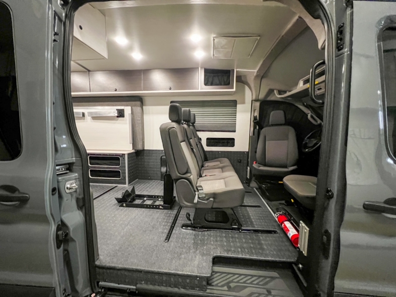 Ford Transit AWD 148 mid-roof garage bike van