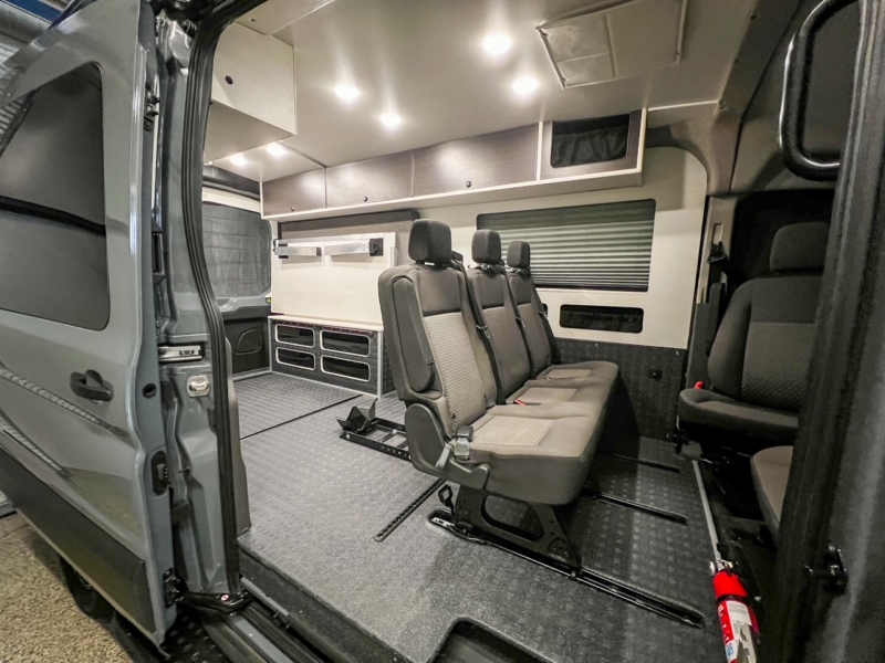 Ford Transit AWD 148 mid-roof garage bike van