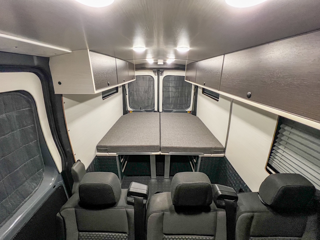 Ford Transit AWD 148 mid-roof garage bike van