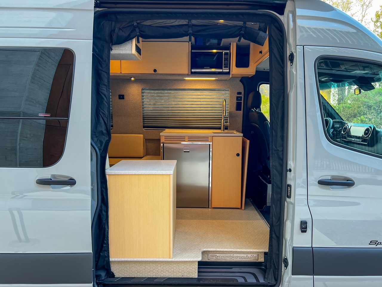 Mercedes Sprinter 144 high-roof Roofnest camper van