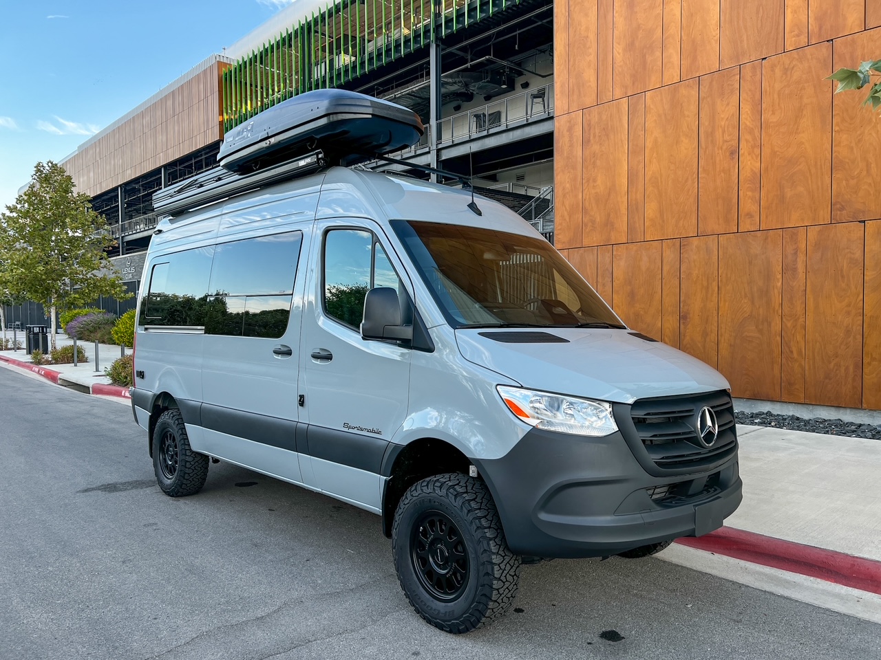 Mercedes Sprinter 144 high-roof Roofnest camper van