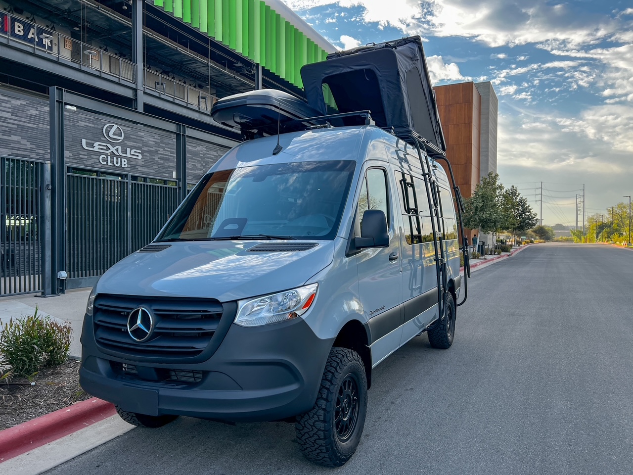 Mercedes Sprinter 144 high-roof Roofnest camper van