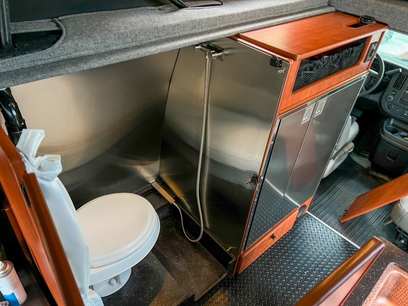 Chevy Express Quigley 4x4 penthouse camper van