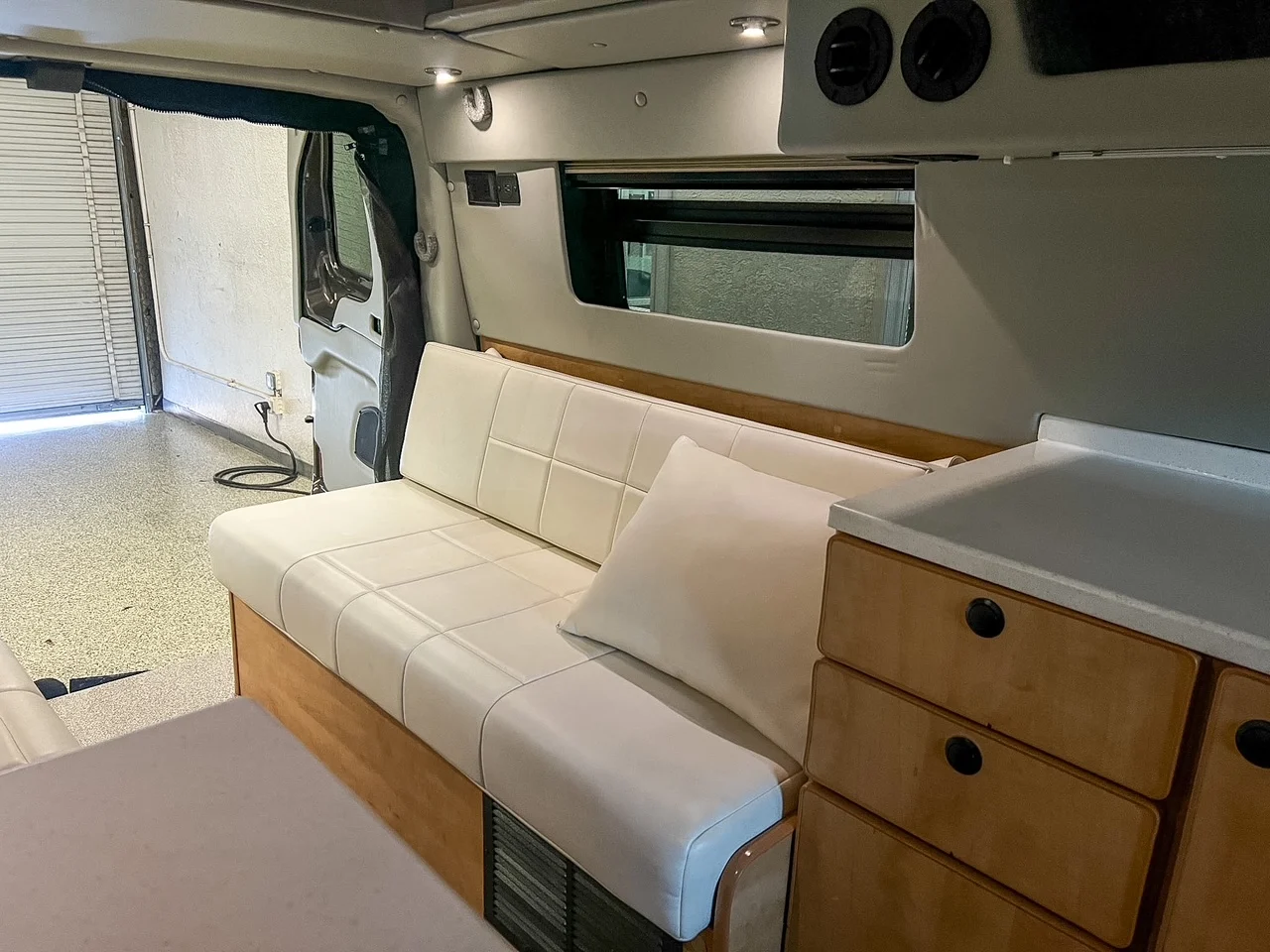 2017 Ford Transit 130 Penthouse IMG_9019