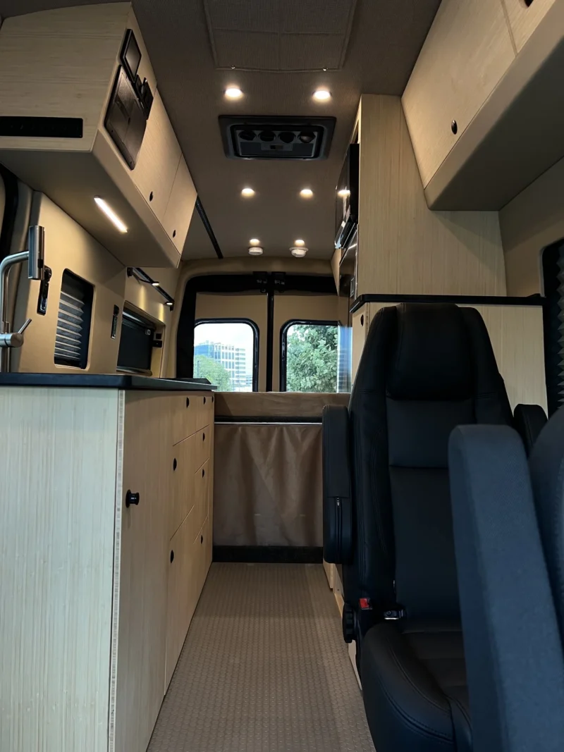 Transit 148 High Roof