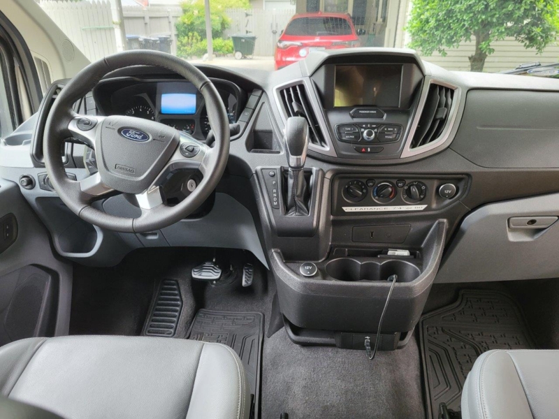 Interior 1 (002)
