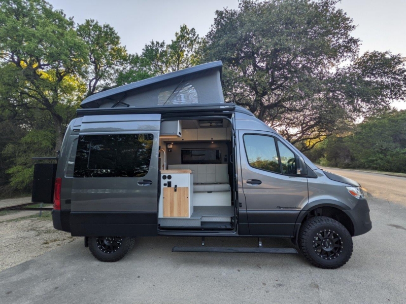 Mercedes Sprinter 144 High Roof SCA top camper van