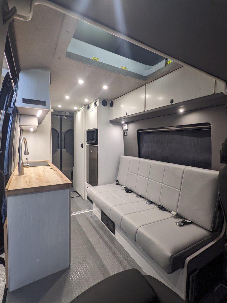 Sprinter 144 camper van dinette